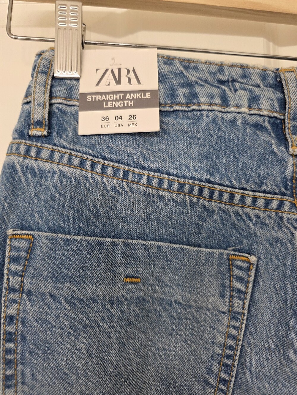 Zara Blue Straight-Leg Jeans with Pearls - Picture 5 of 5